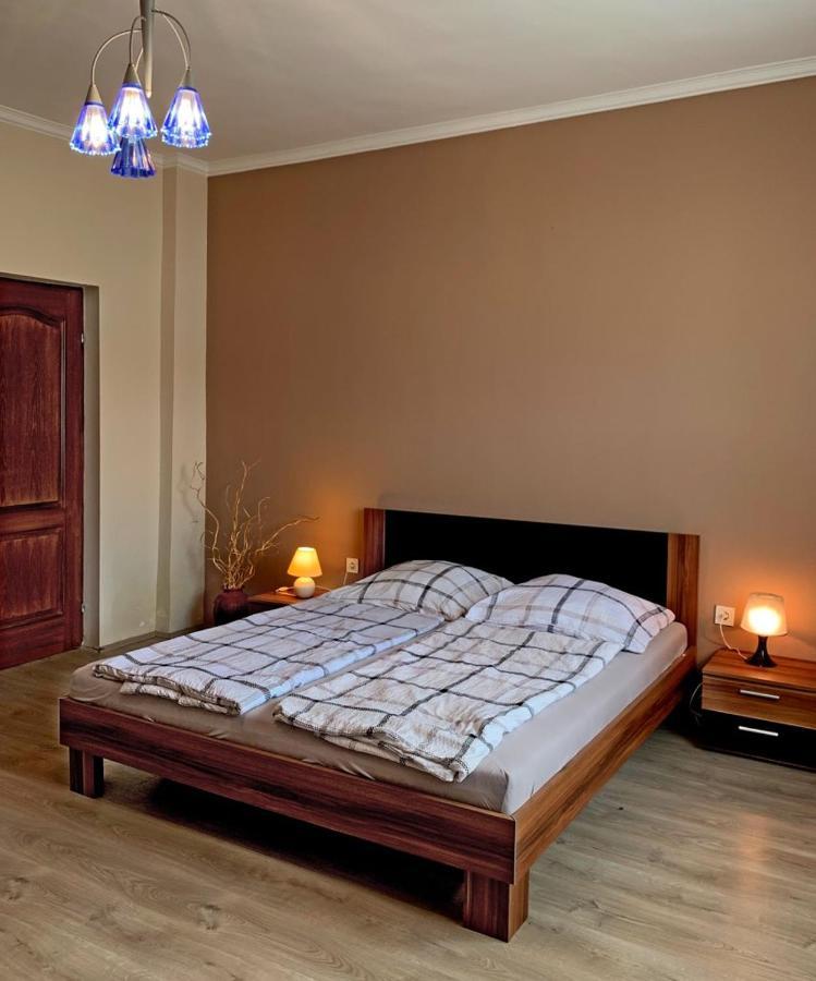 Appartement Hanna Apartman à Balatonlelle Extérieur photo