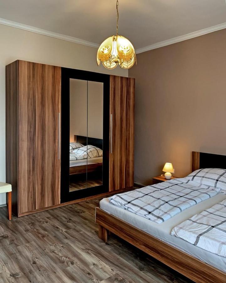 Appartement Hanna Apartman à Balatonlelle Extérieur photo