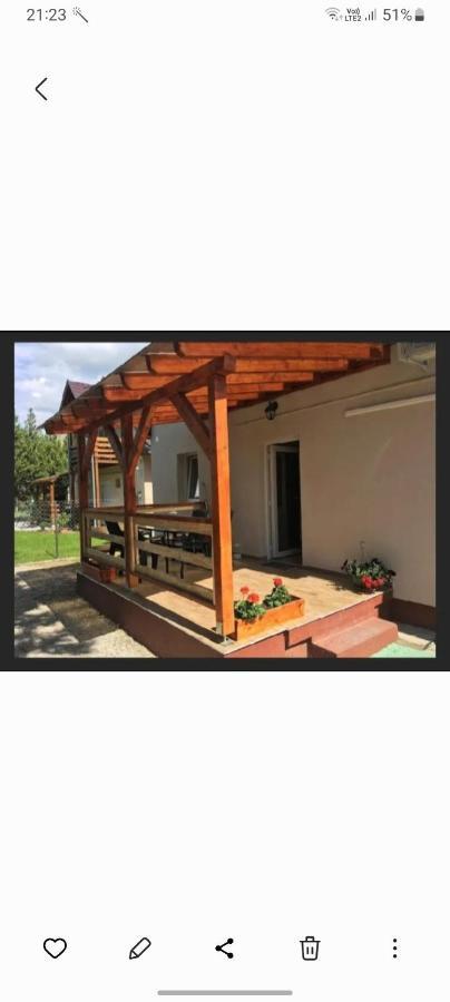 Appartement Hanna Apartman à Balatonlelle Extérieur photo