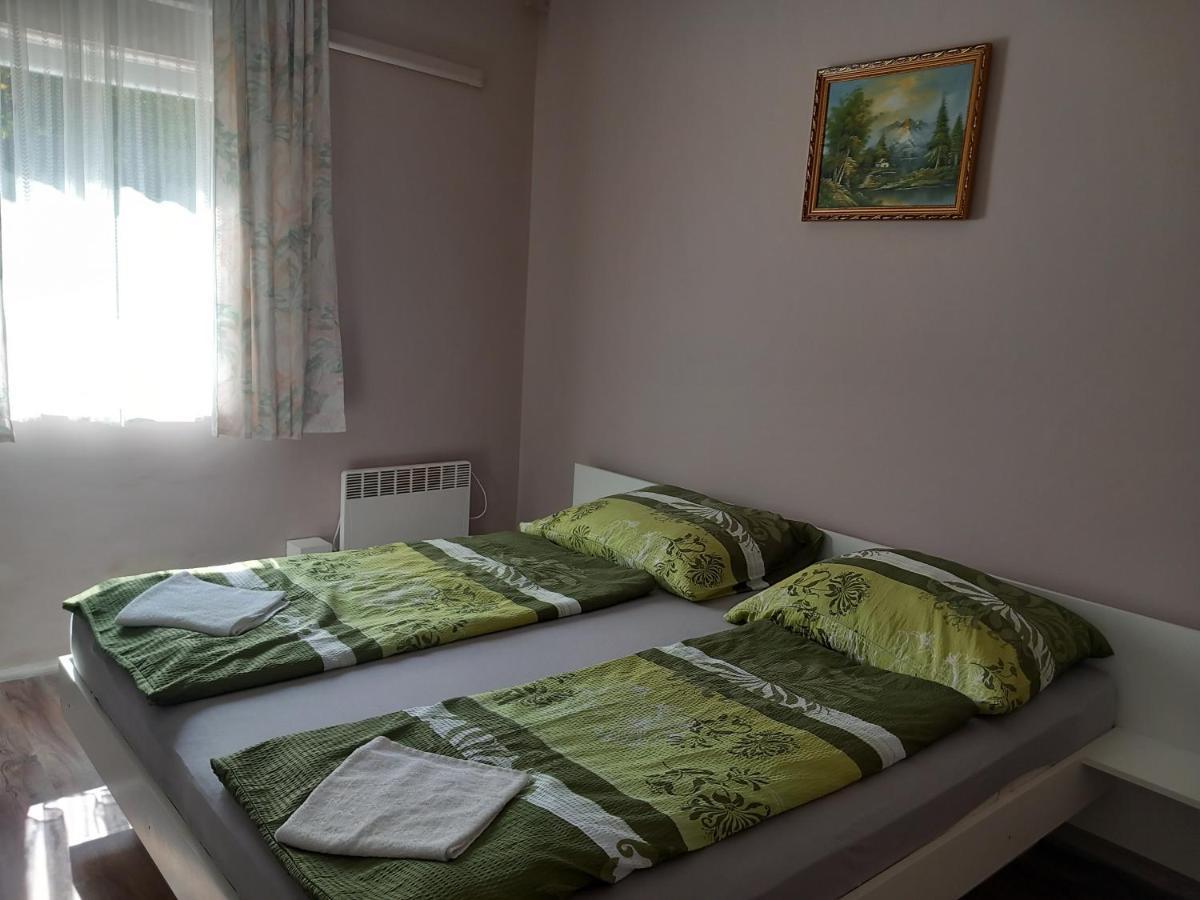 Appartement Hanna Apartman à Balatonlelle Extérieur photo